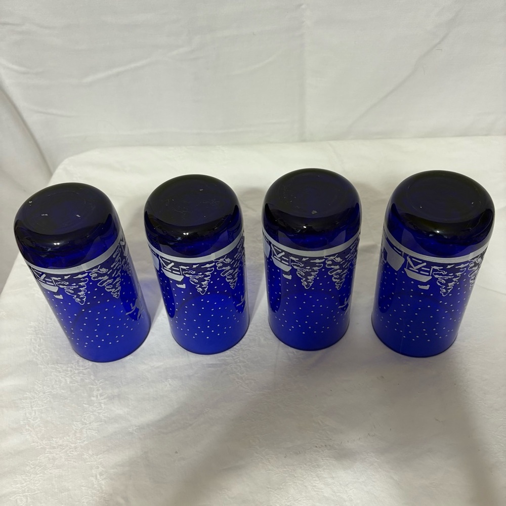 Set of 4 Blue Santa Claus Glasses - Picture 5 of 7